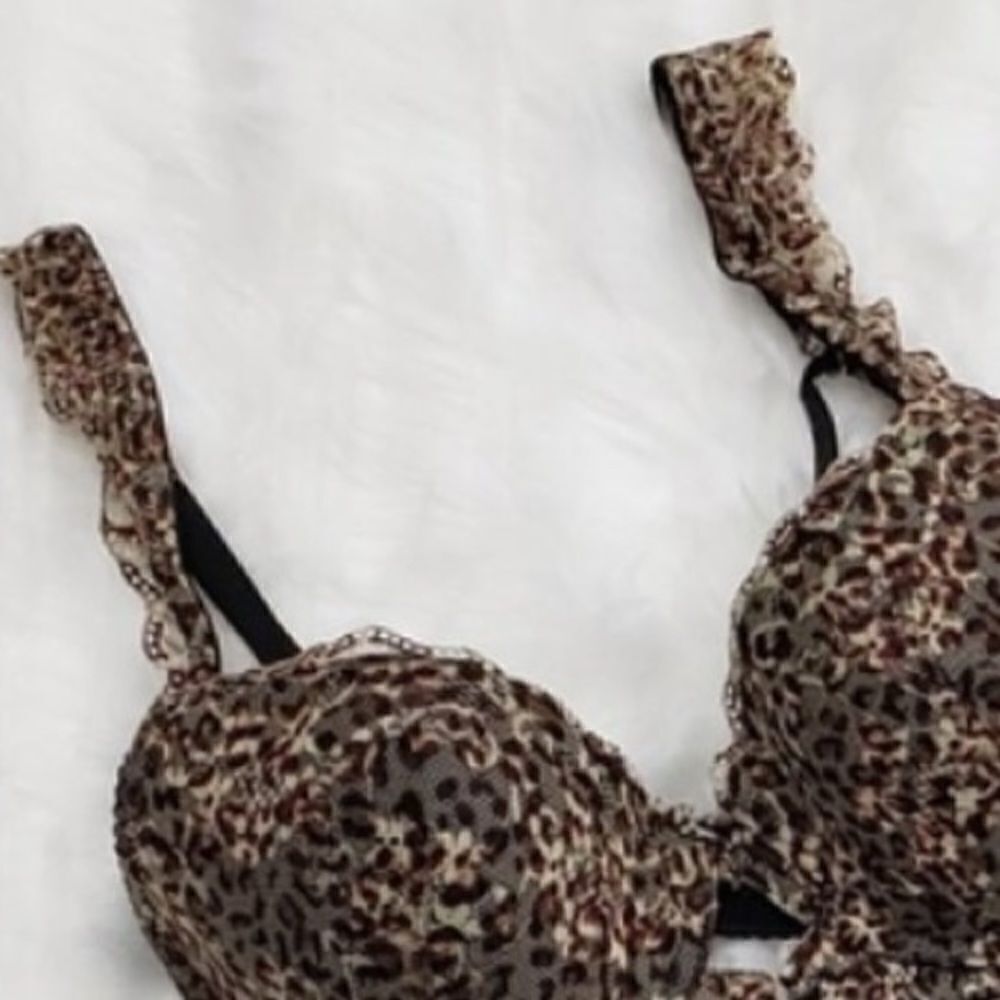 ‎Sam Edelman Adjustable Cheetah Print Bra - Picture 6 of 10